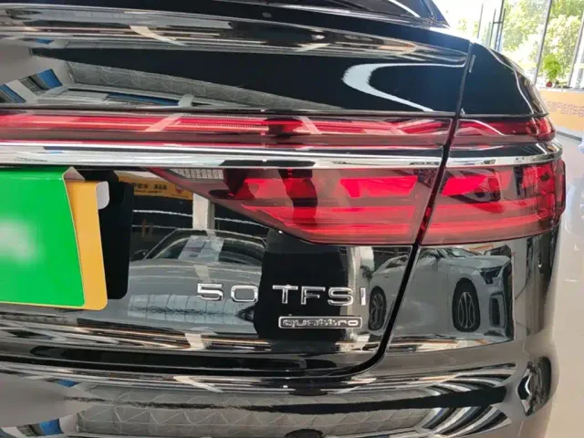 Audi A8 — Фото автомобиля 7