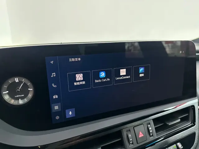 Lexus ES — Фото автомобиля 12