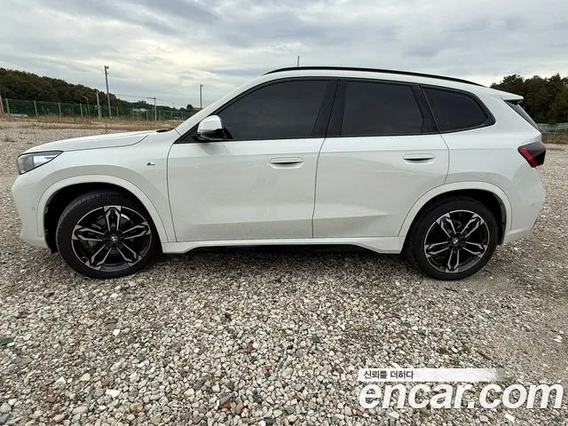 BMW X1 U11 — Фото автомобиля 3