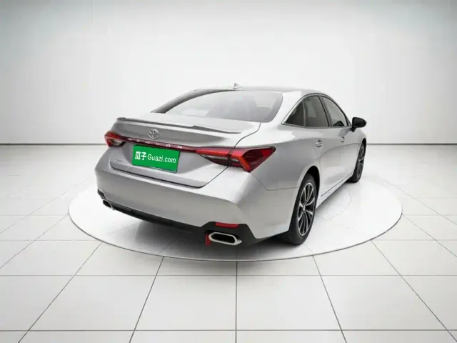Toyota Avalon — Фото автомобиля 6