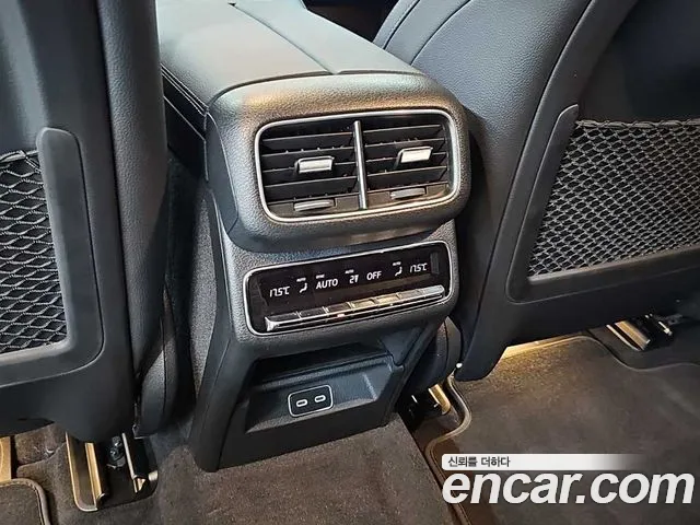 Mercedes-Benz GLE-Class — Фото автомобиля 13