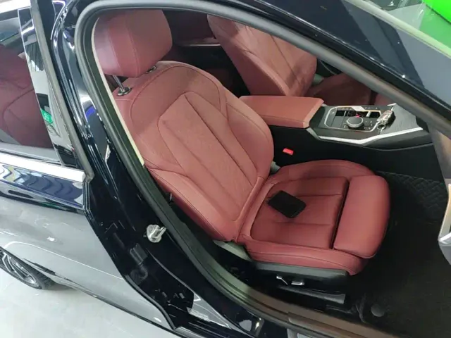 BMW 3 Series — Фото автомобиля 24