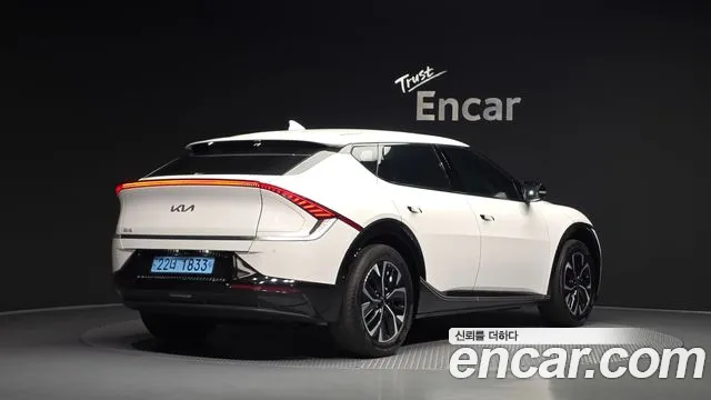 Kia EV6 — Фото автомобиля 2
