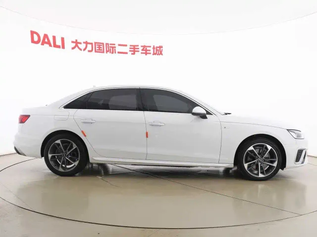Audi A4L — Фото автомобиля 5