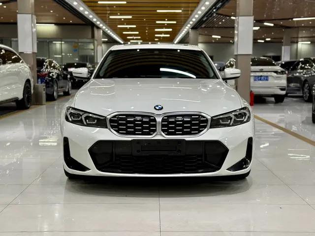 BMW 3 Series — Фото автомобиля 2