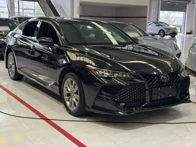 Toyota Avalon — Фото автомобиля 3