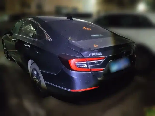 Honda Accord — Фото автомобиля 4