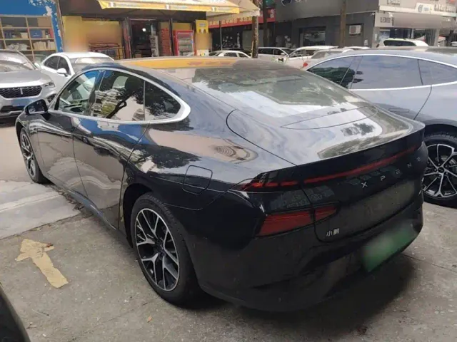 Xpeng P7 — Фото автомобиля 4