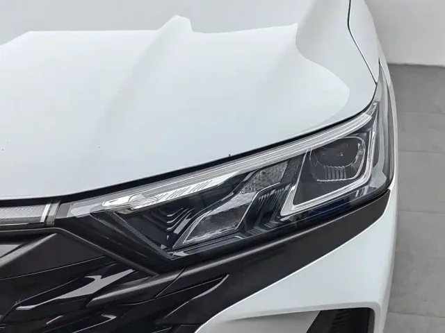 Dongfeng Fengshen AX7 — Фото автомобиля 7