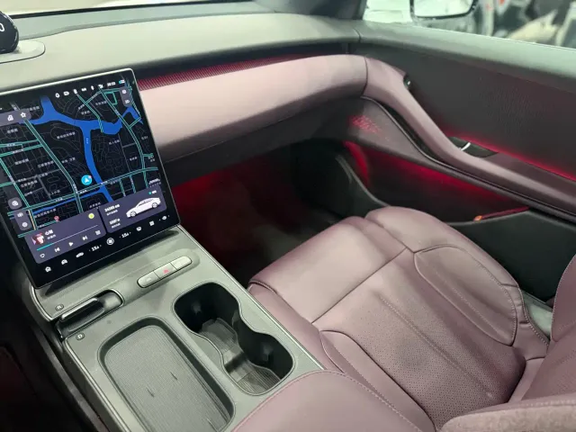 Nio ET5 — Фото автомобиля 12