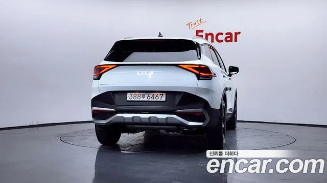 Kia Sportage Sportage 5-е поколение Бензин 1.6 турбо 2WD — Фото автомобиля 4