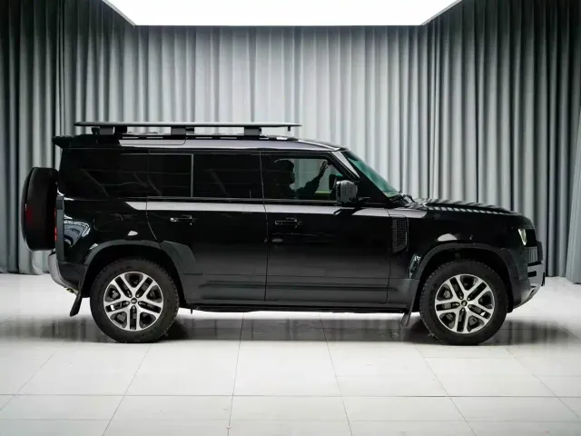 Land Rover Defender — Фото автомобиля 7