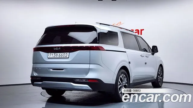 Kia Canival Carnival 4 поколение Дизель 11 мест Prestige — Фото автомобиля 2