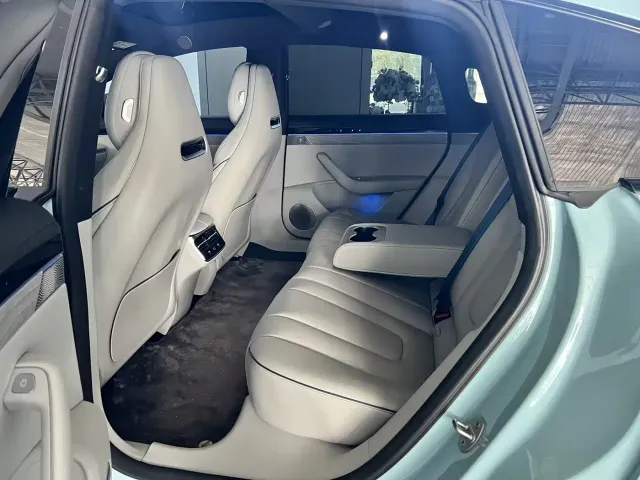 Luxeed S7 — Фото автомобиля 29