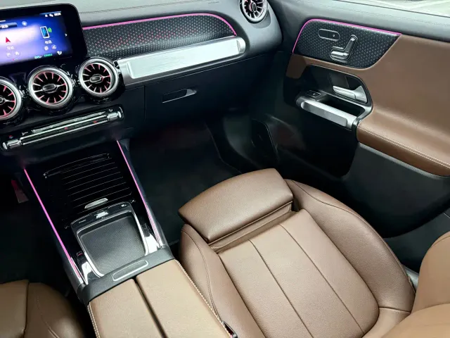 Mercedes-Benz EQB — Фото автомобиля 11