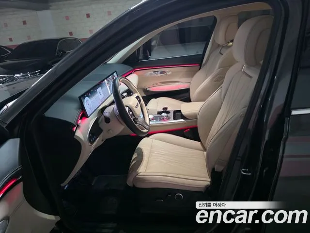 Genesis GV70 — Фото автомобиля 16