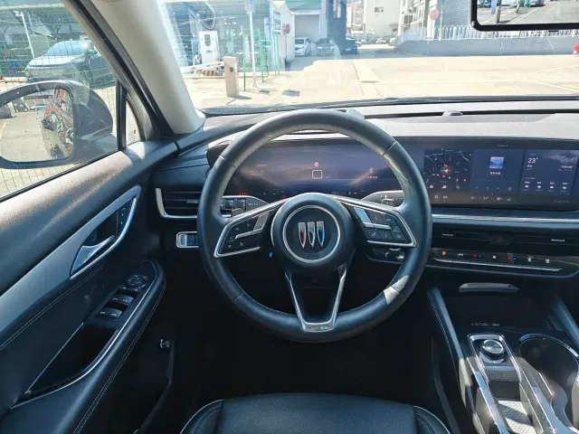 Buick Envision Plus — Фото автомобиля 11