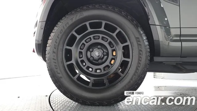Land Rover Defender Defender (L663) 110 P635 Octa Edition 1 — Фото автомобиля 4
