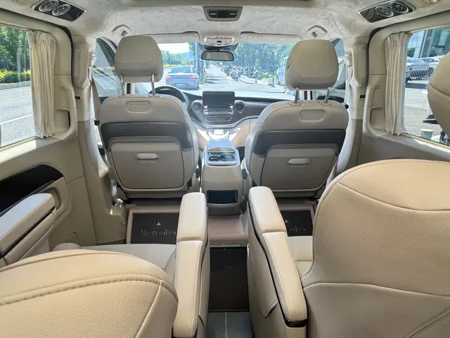 Mercedes-Benz V-Class — Фото автомобиля 9