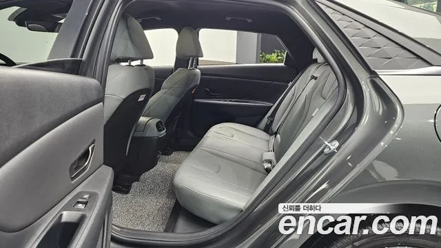 Hyundai Avante CN7 — Фото автомобиля 18