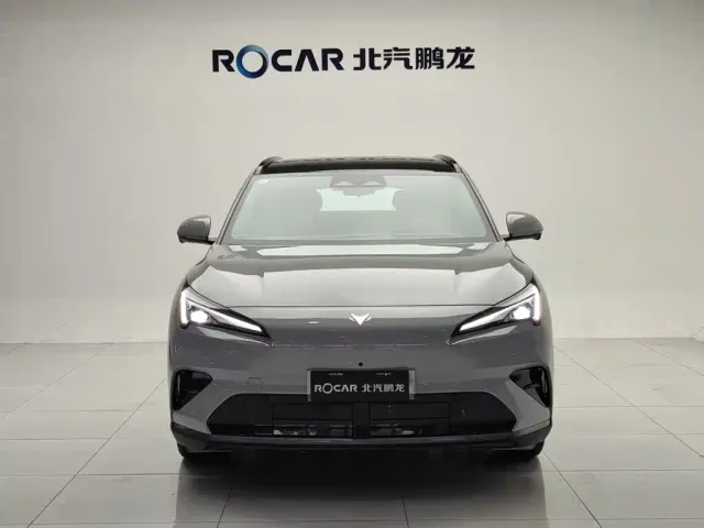 Arcfox Alpha T5 — Фото автомобиля 2