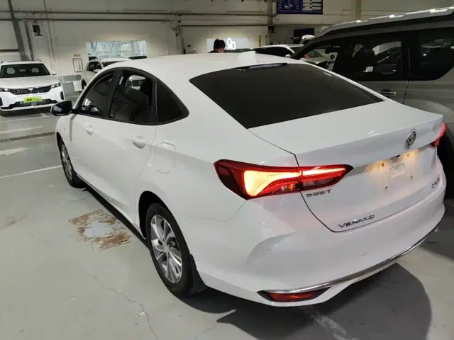 Buick Verano — Фото автомобиля 4