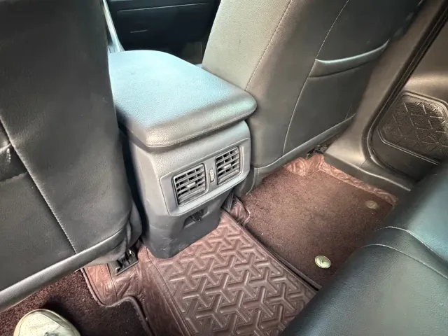 Toyota RAV4 — Фото автомобиля 22