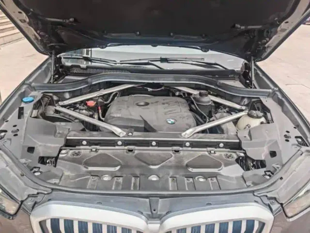 BMW BMW X5 2023 xDrive 30Li Premium M Sport Package — Фото автомобиля 3