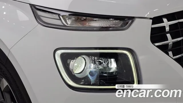 Hyundai Venue — Фото автомобиля 7