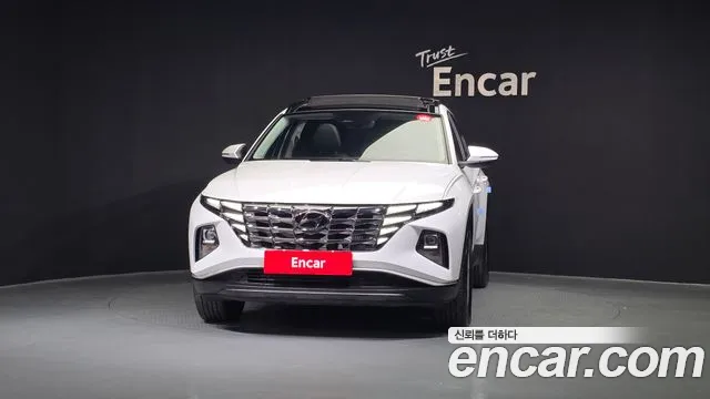 Hyundai Tucson Tucson (NX4) Дизель 2.0 2WD — Фото автомобиля 3