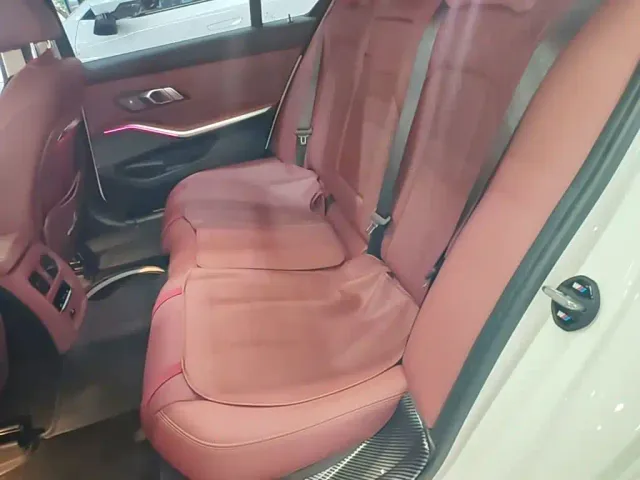 BMW 3 Series — Фото автомобиля 16