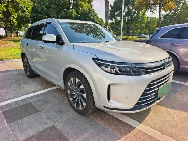 Aito M7 — Фото автомобиля 4