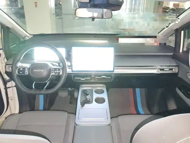 GAC Aion Y — Фото автомобиля 9