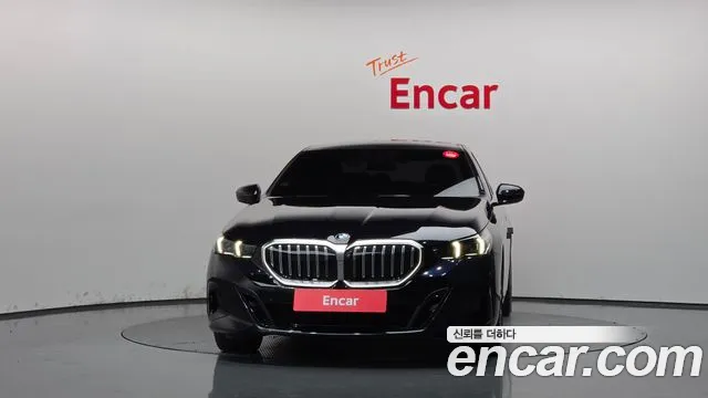 BMW 5 Series G60 — Фото автомобиля 3
