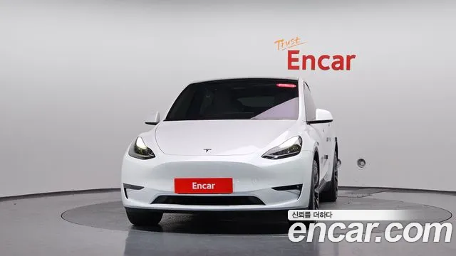 Tesla Model Y — Фото автомобиля 2
