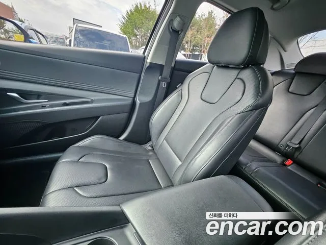 Hyundai Avante — Фото автомобиля 17