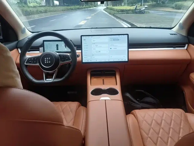 Landian E5 PLUS — Фото автомобиля 9