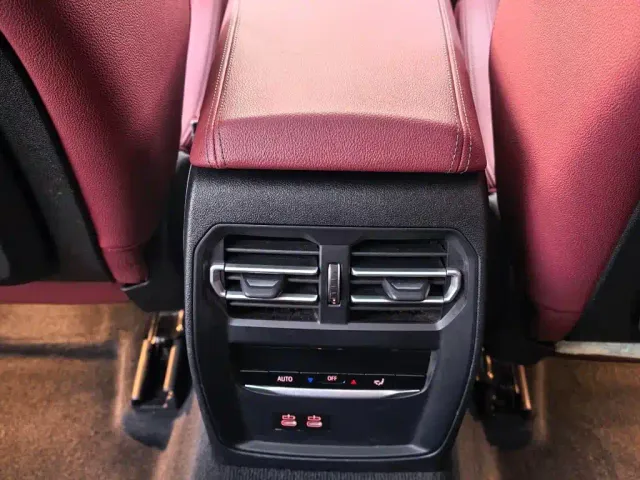 BMW 3 Series — Фото автомобиля 12