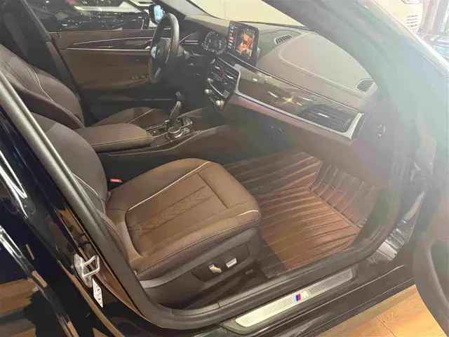 BMW 5 Series — Фото автомобиля 7