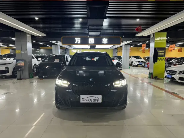 BMW iX3 — Фото автомобиля 2