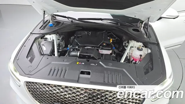 Genesis GV70 — Фото автомобиля 9