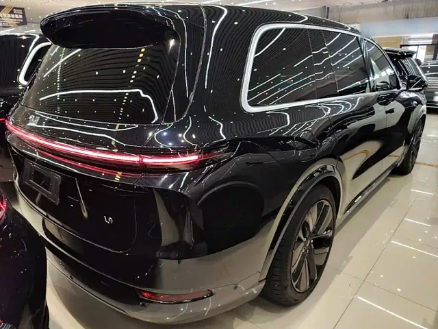 Li Auto L9 — Фото автомобиля 6