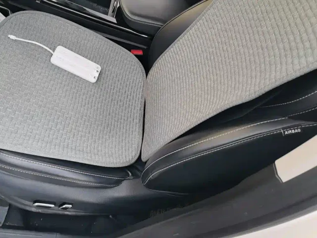 Nezha Auto Neta U 2021 Pro 400 Cruise Edition — Фото автомобиля 11