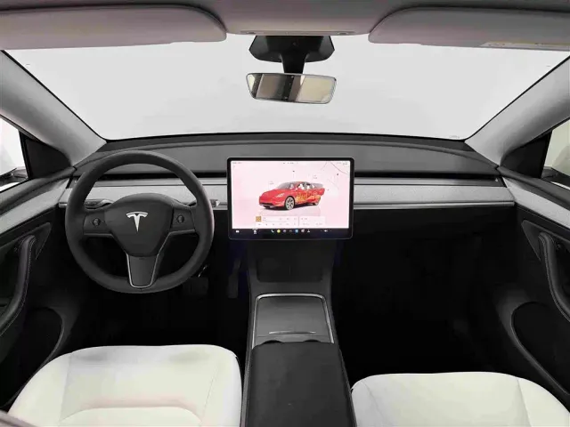 Tesla Model Y — Фото автомобиля 6