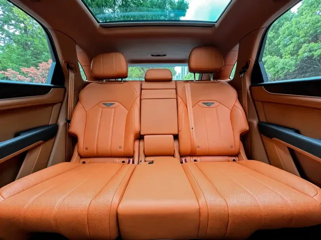 Bentley Bentayga — Фото автомобиля 13