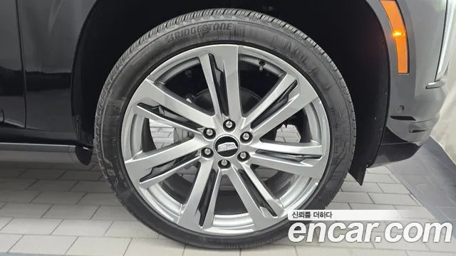 Cadillac Escalade 5th Gen — Фото автомобиля 6