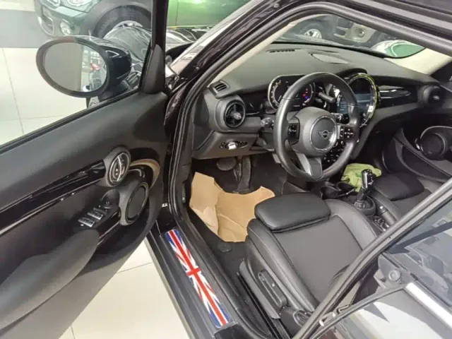 MINI Hatch — Фото автомобиля 15