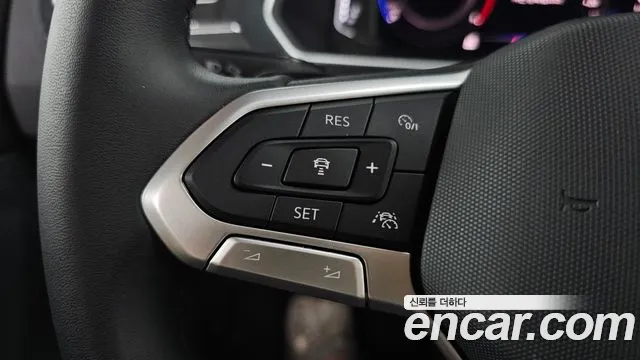 Volkswagen Tiguan Tiguan 2 поколение 2.0 TDI Premium — Фото автомобиля 18