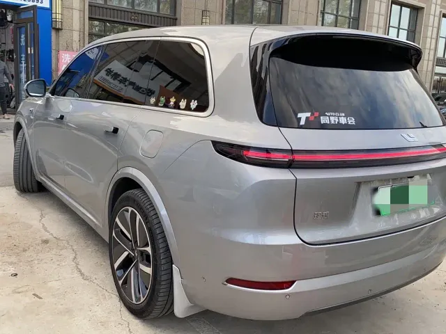 Li Auto L9 — Фото автомобиля 4