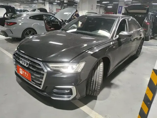 Фотография автомобиля — Audi A6L